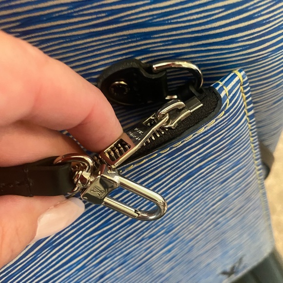 Beautiful Louis Vuitton Epi Leather Neverfull MM - Picture 13 of 14